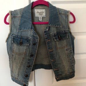 Jean Vest